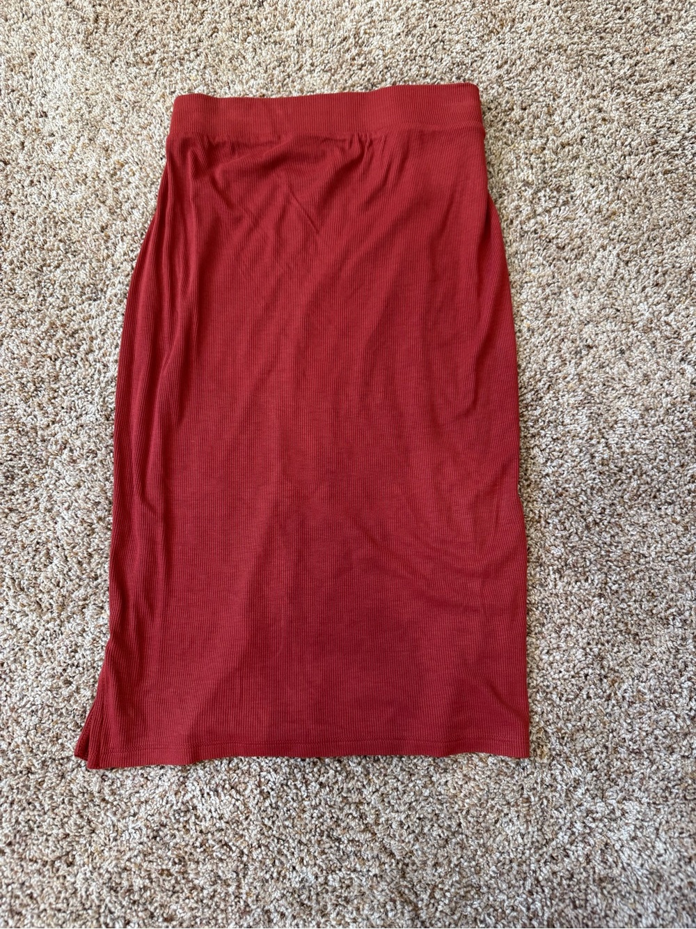 Ingrid & Isabel Ribbed Midi Skirt - Brick Red